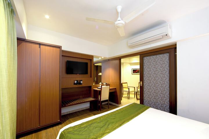 Room 15 of 29