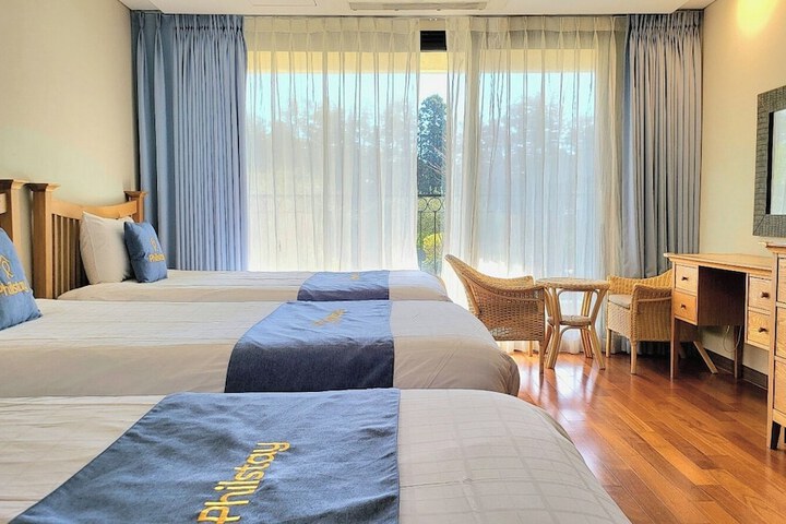 Room 19 of 35