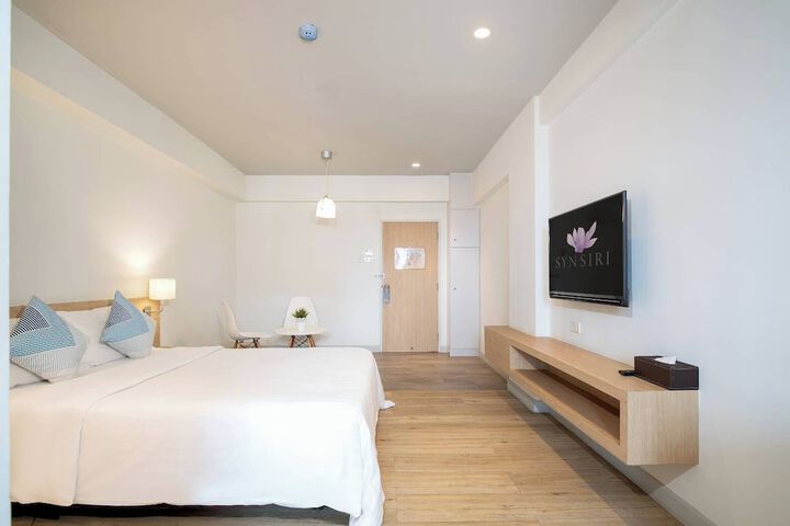 Room 30 of 64