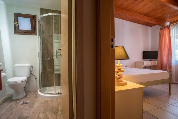 Room 14 of 42