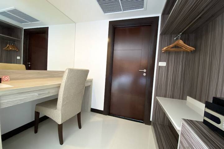 Room 15 of 23