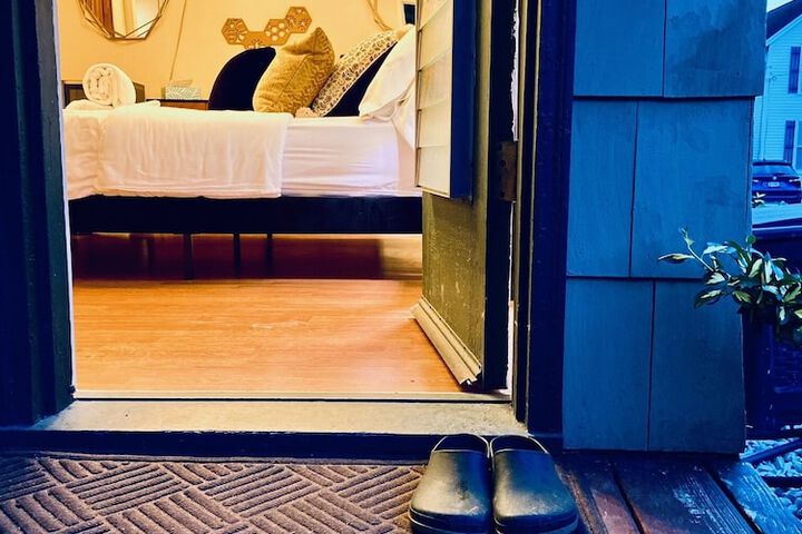 Room 53 of 100
