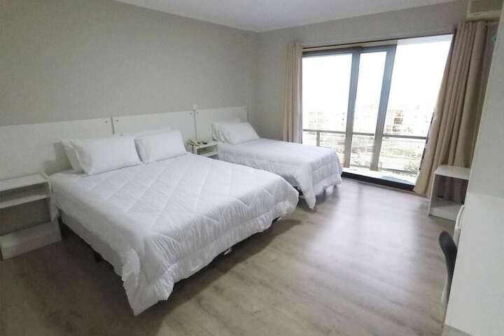 Room 17 of 29
