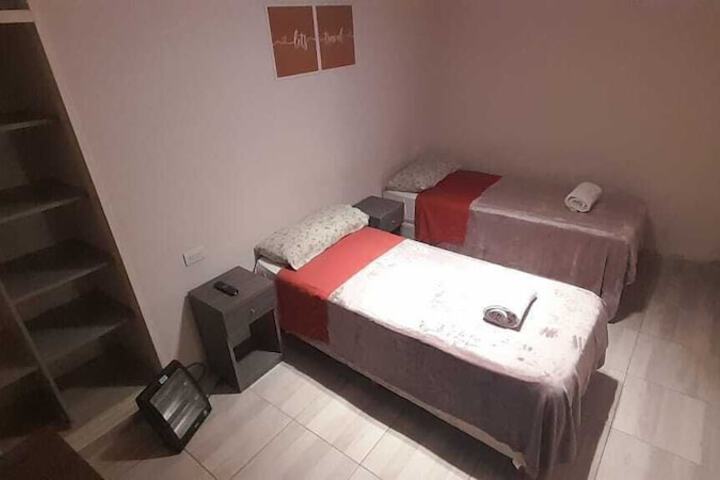 Room 6 of 17
