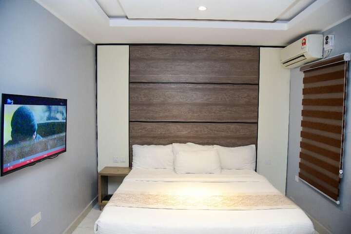 Room 37 of 78