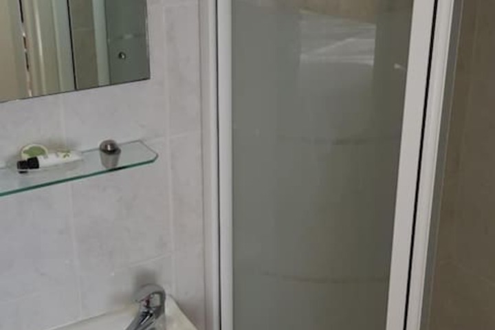 Room 17 of 29