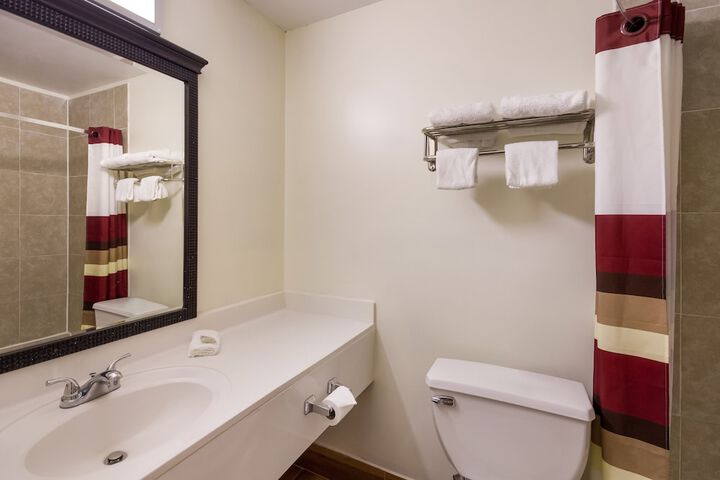 Room 16 of 34