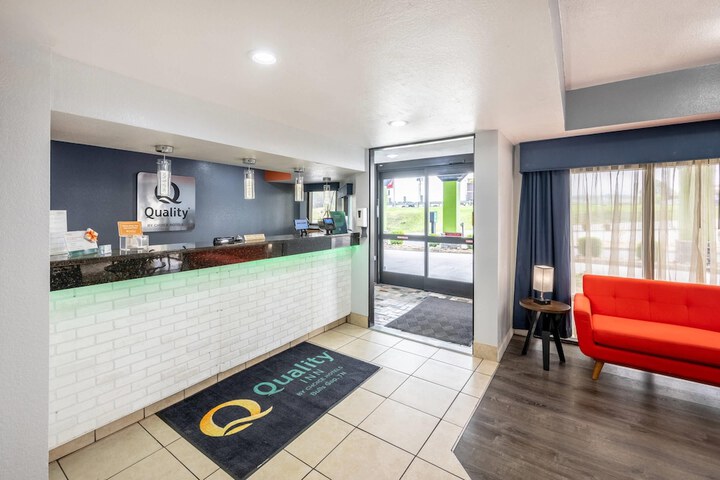 Hotel Interior 5 of 40