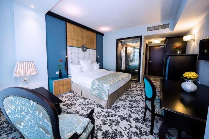 Room 17 of 62