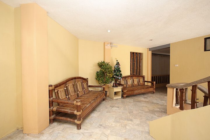 Ballroom/Hall 106 of 115
