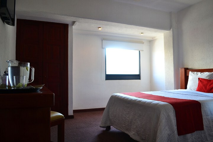 Room 3 of 53