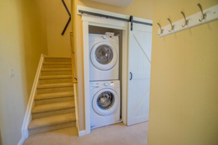 Laundry 15 of 40