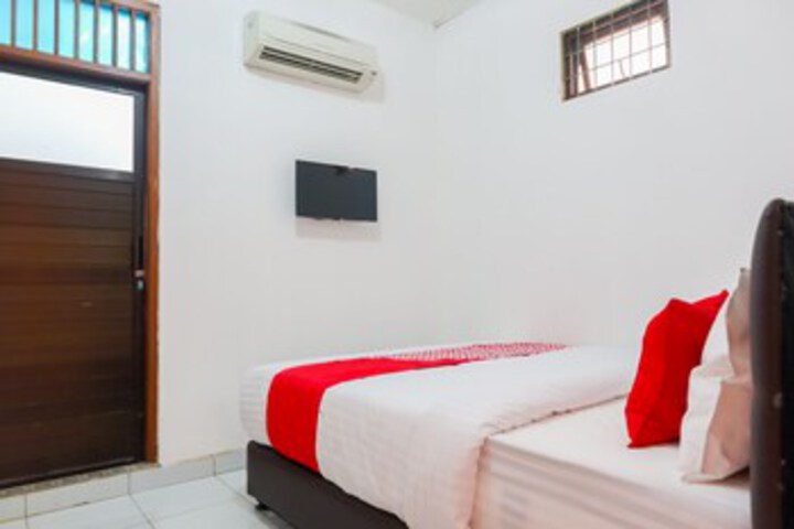 Room 22 of 37