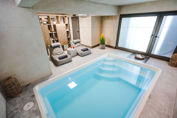 Pool 38 of 67