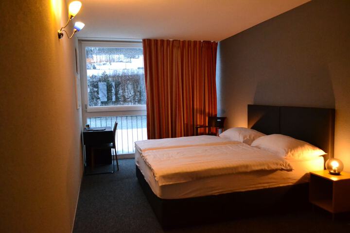 Room 3 of 46