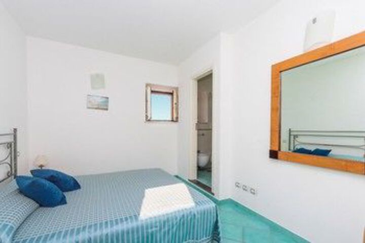 Room 8 of 20