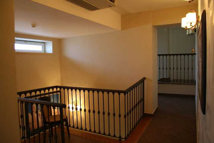 Ballroom/Hall 29 of 35