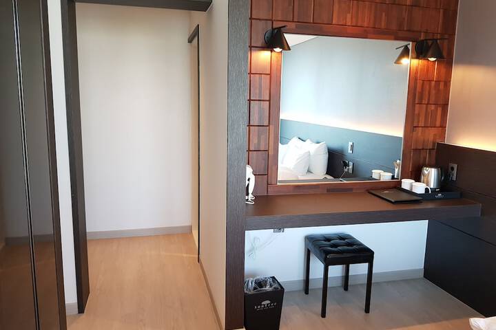 Room 16 of 69