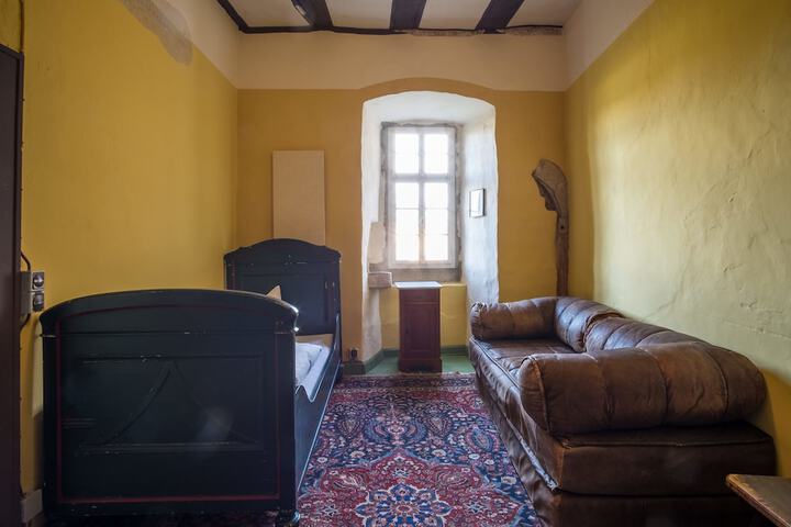 Room 20 of 80