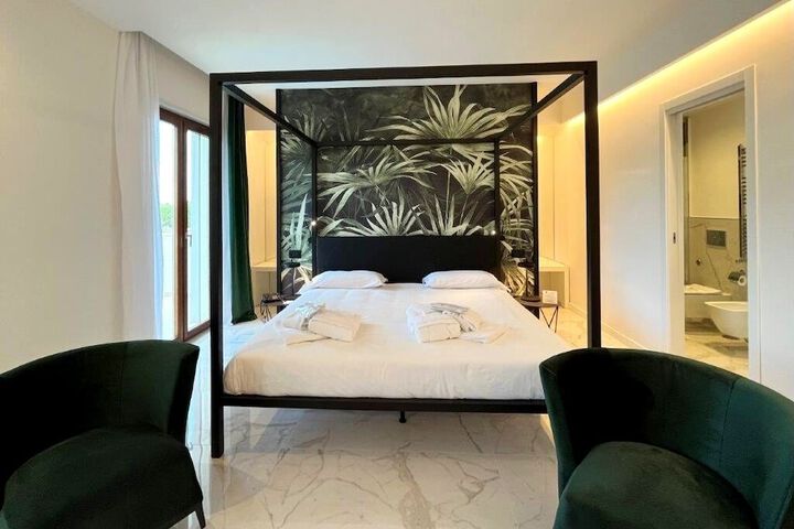 Room 40 of 101