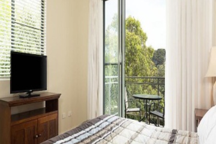 Room 93 of 276