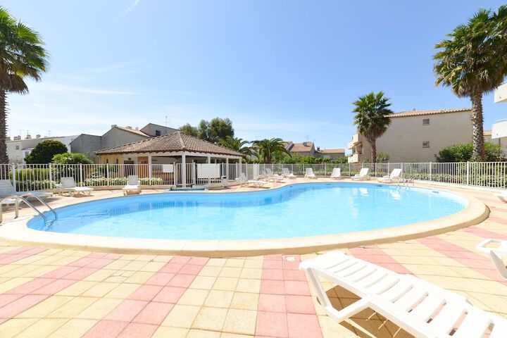Hotel Pool
