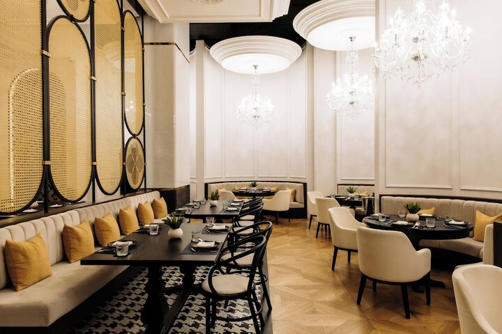 Dining 58 of 93