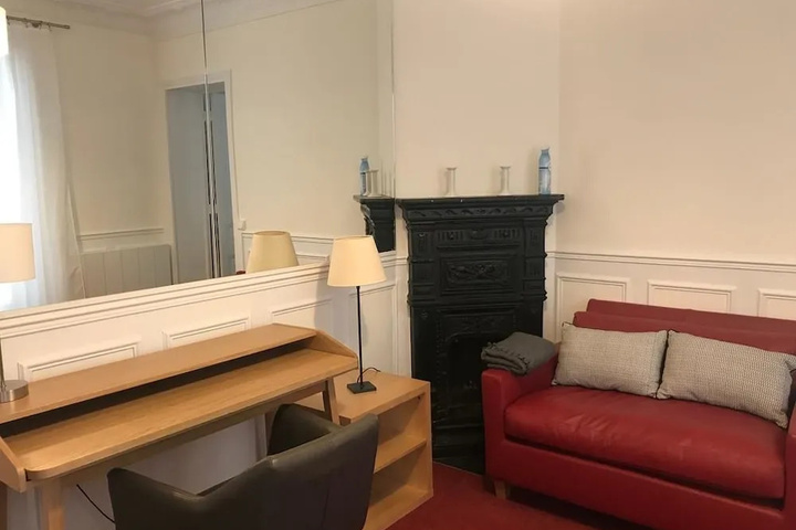 Room 3 of 7