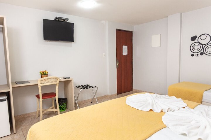 Room 11 of 35