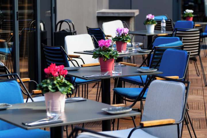 Terrace/Patio 126 of 128
