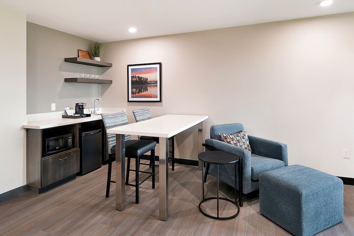 Room 9 of 35