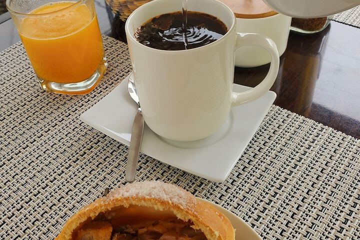 Breakfast/Coffee Service 75 of 84
