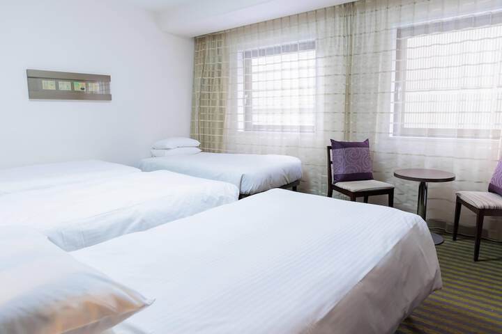 Room 14 of 68
