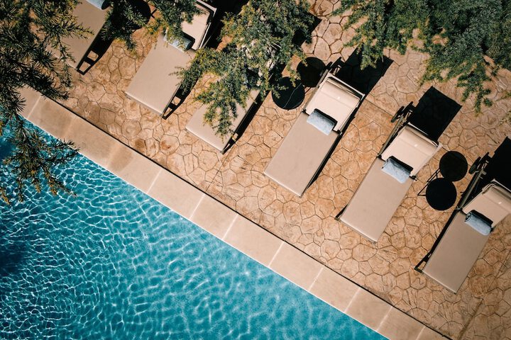 Pool 39 of 72