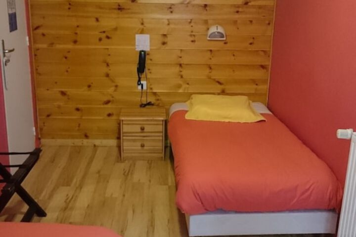 Room 5 of 28