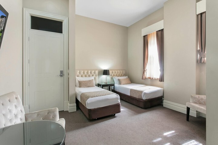 Room 13 of 43
