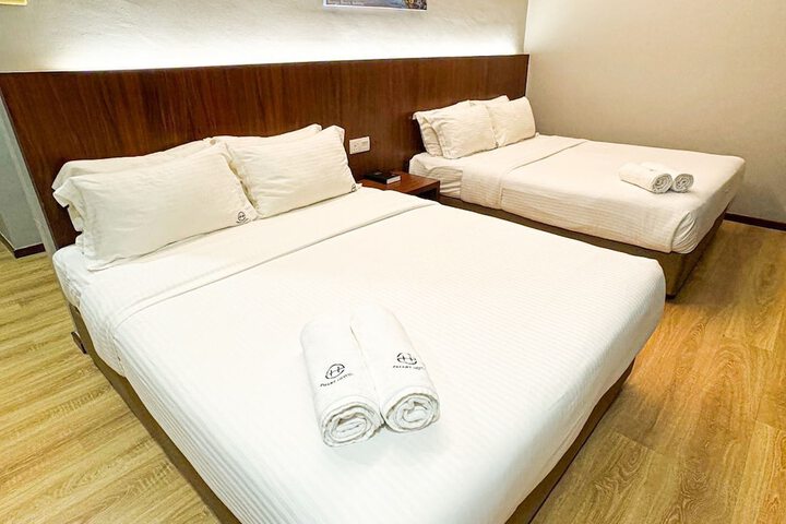 Room 5 of 13