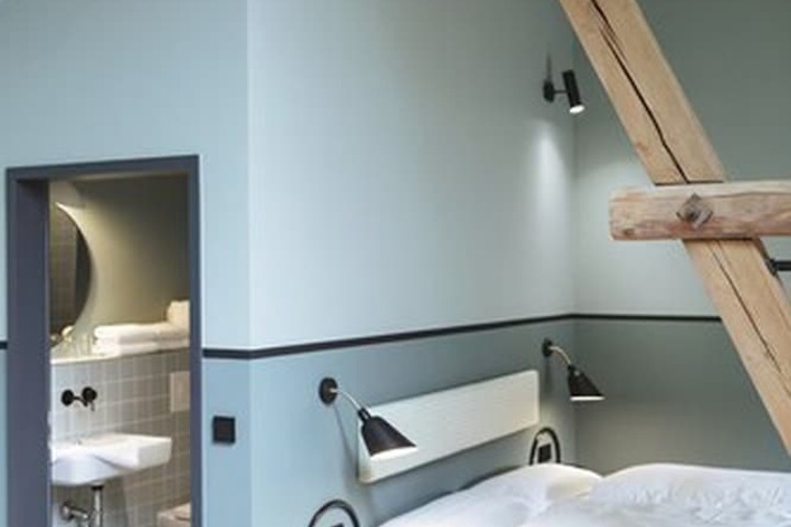 Room 10 of 50