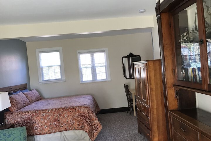 Room 6 of 146