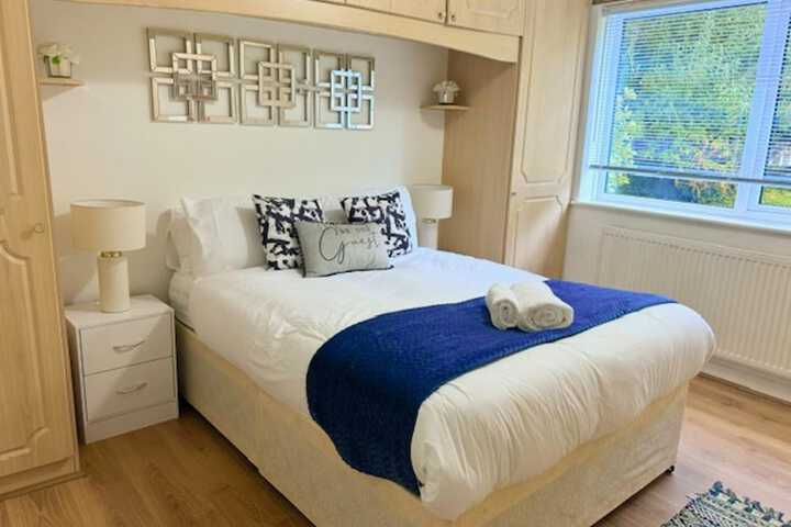Room 4 of 15