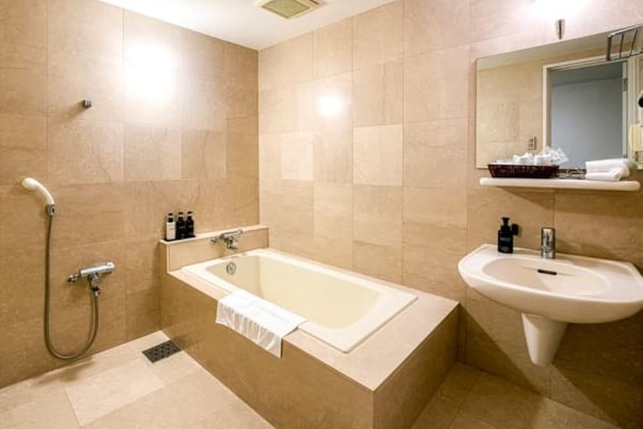 Clean Restrooms