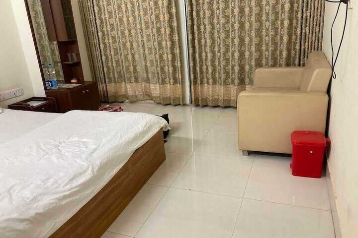 Room 6 of 64