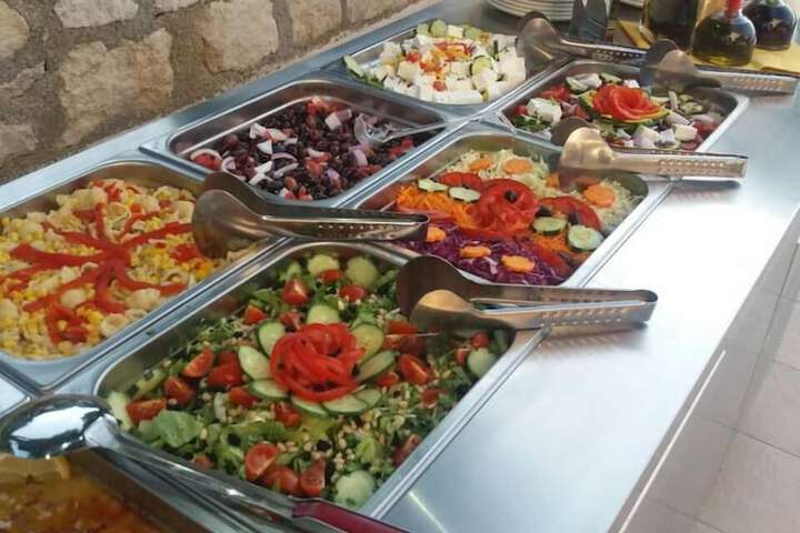 Dining 56 of 105