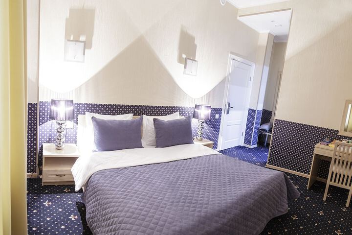 Room 46 of 89
