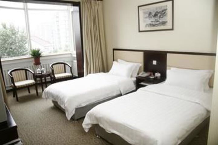 Room 14 of 19