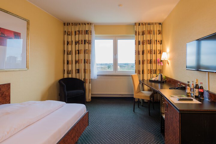 Room 15 of 57