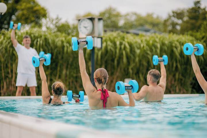 Hotel Pool