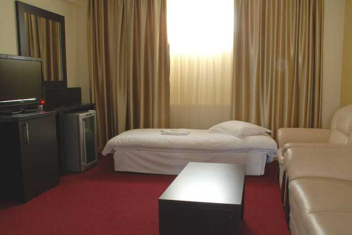 Room 8 of 51
