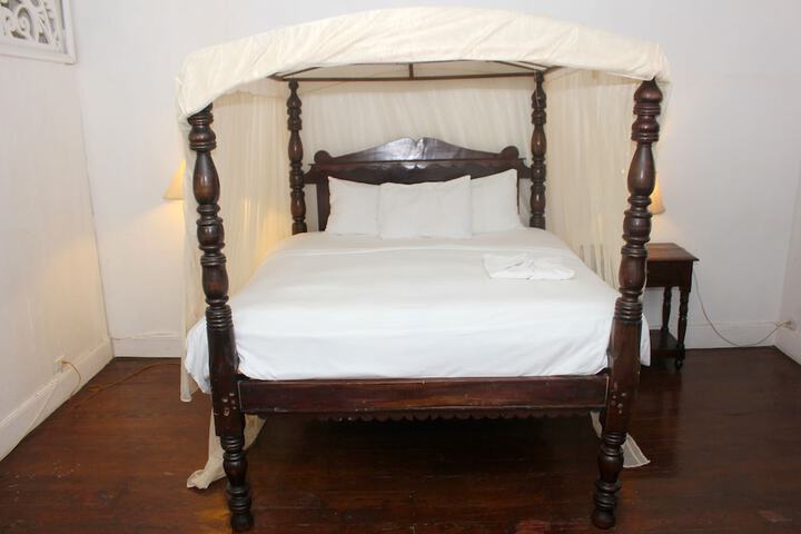 Room 45 of 155