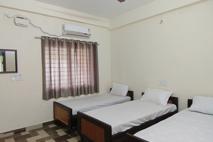 Room 9 of 22